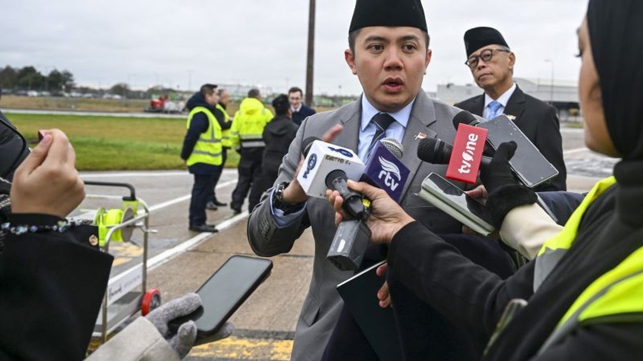 Presiden Prabowo Subianto mengambil langkah tegas dengan cabut izin perusahaan perusak lingkungan. Keputusan penting ini diambil di London untuk memperkuat penegakan hukum di sektor kehutanan dan pertambangan.