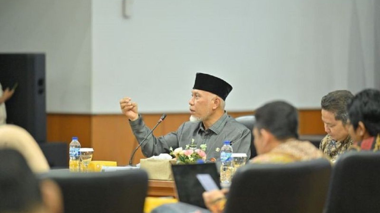 Pemerintah Provinsi Sumatera Barat fokus pada Pengendalian Inflasi Sumbar, mengambil langkah strategis untuk menstabilkan harga dan ketersediaan pangan pasca bencana serta menyambut Ramadhan dan Idul Fitri 2026.