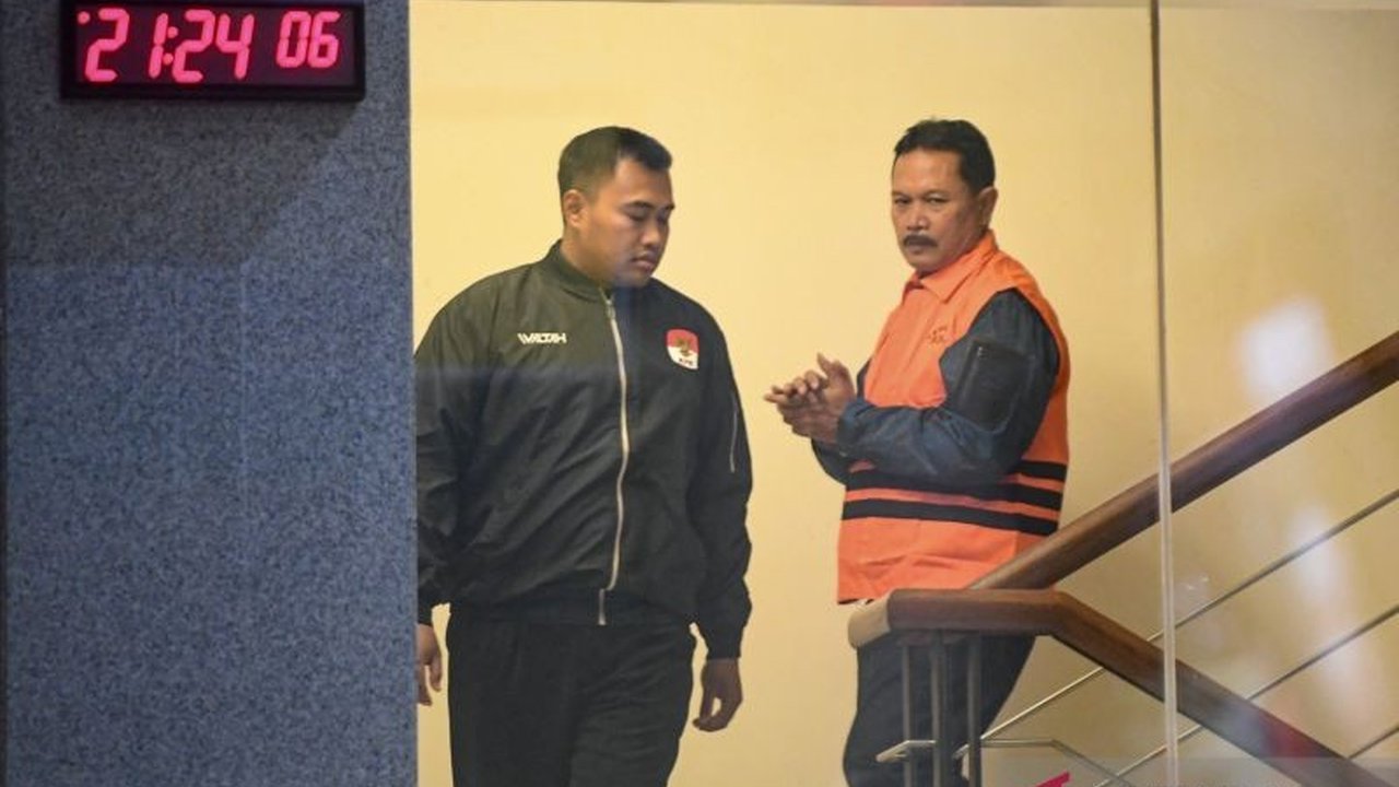 Komisi Pemberantasan Korupsi (KPK) menduga Wali Kota Madiun Maidi meminta uang sebesar Rp600 juta dari pengembang properti, memicu penetapan tersangka dalam kasus dugaan pemerasan dan gratifikasi.