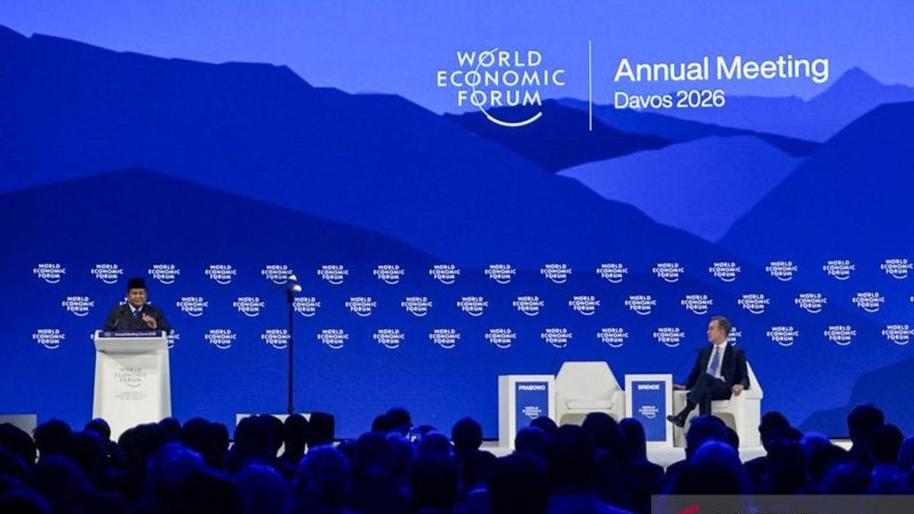 Presiden Prabowo Subianto memperkenalkan Badan Pengelola Investasi Daya Anagata Nusantara (Danantara) di WEF Davos 2026. Danantara menjadi instrumen strategis untuk mengakselerasi pertumbuhan ekonomi Indonesia.