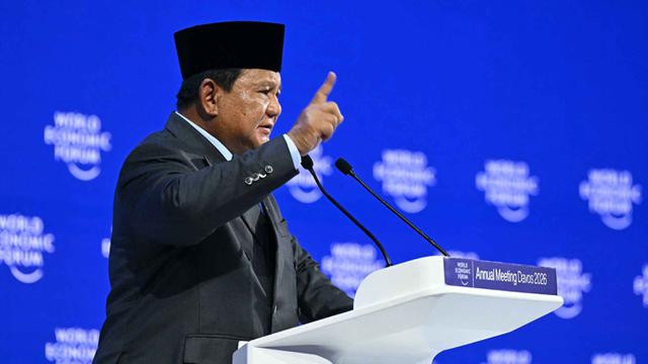 Dalam forum yang dihadiri para pemimpin dunia, pelaku usaha, hingga tokoh-tokoh dunia tersebut, Presiden Prabowo juga menegaskan komitmen Indonesia melawan berbagai praktik ilegal. Tampak dal