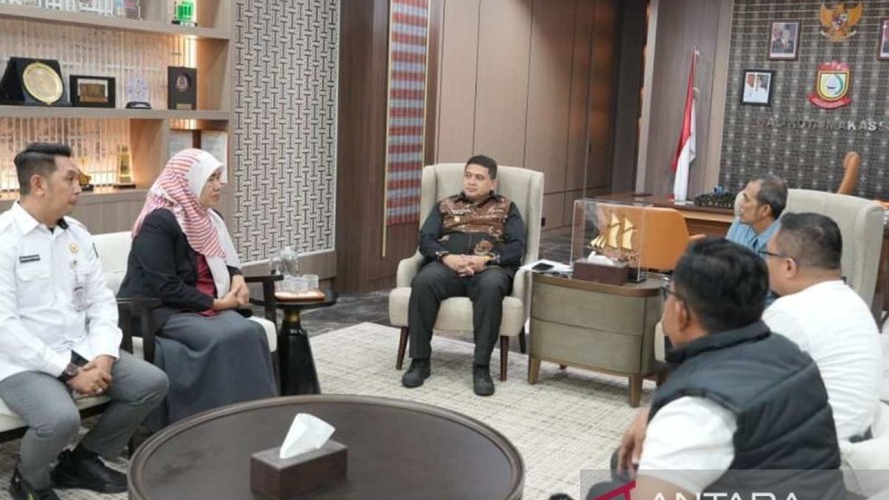 KPU Makassar berkoordinasi dengan Wali Kota Makassar untuk mempercepat Pemutakhiran Data Pemilih Makassar, sekaligus memperkuat pendidikan demokrasi demi suksesnya Pemilu 2029. Simak detailnya!