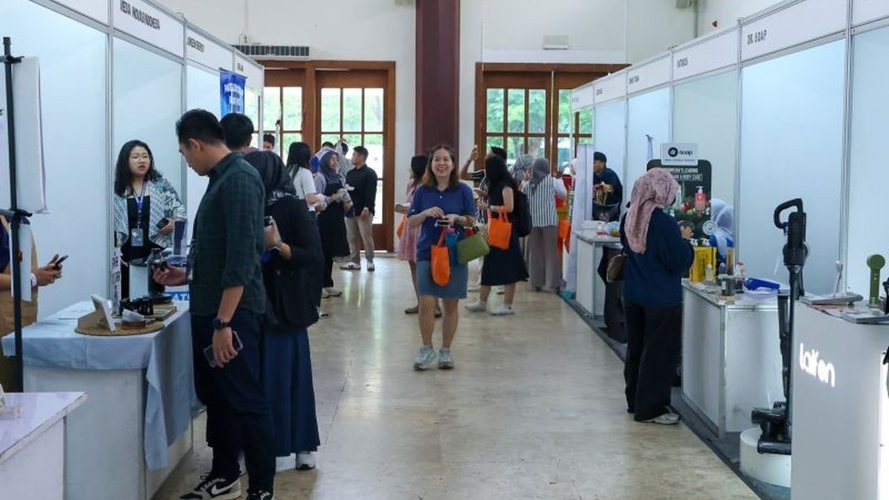 Pemerintah Kota Surabaya berkomitmen kuat memfasilitasi startup untuk naik kelas melalui gelaran Surabaya Startup Festival (SSF) 3.0, mendorong inovasi dan pertumbuhan ekosistem digital di Kota Pahlawan.
