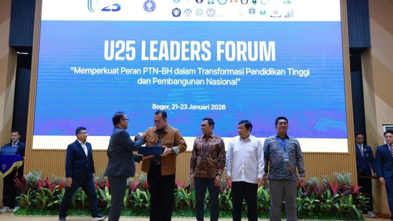 Badan Riset dan Inovasi Nasional (BRIN) bersama Kementerian Pendidikan Tinggi, Sains, dan Teknologi menerbitkan Peta Jalan Riset Nasional sebagai panduan esensial bagi periset perguruan tinggi, memastikan arah riset yang efisien dan terarah.