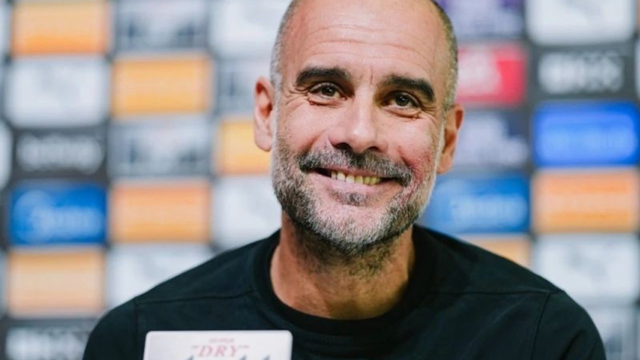 Pelatih Pep Guardiola menyoroti Performa Manchester City yang menurun drastis di Liga Inggris dan Liga Champions, mendesak timnya segera bangkit. Apa penyebab kemerosotan ini?