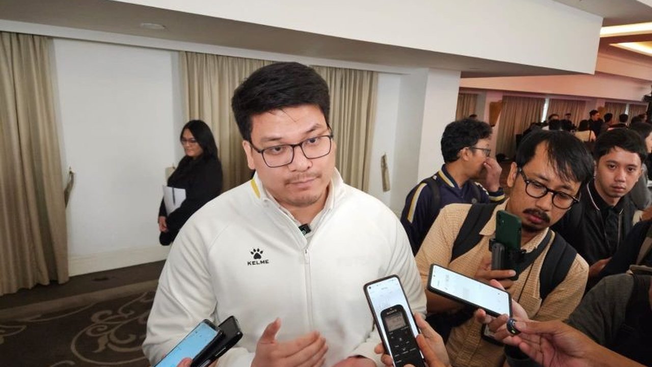 Federasi Futsal Indonesia (FFI) menyambut positif penggunaan jersi Timnas Futsal Kelme mulai Maret 2026, menyelaraskan dengan timnas sepak bola dan membuka peluang internasional.
