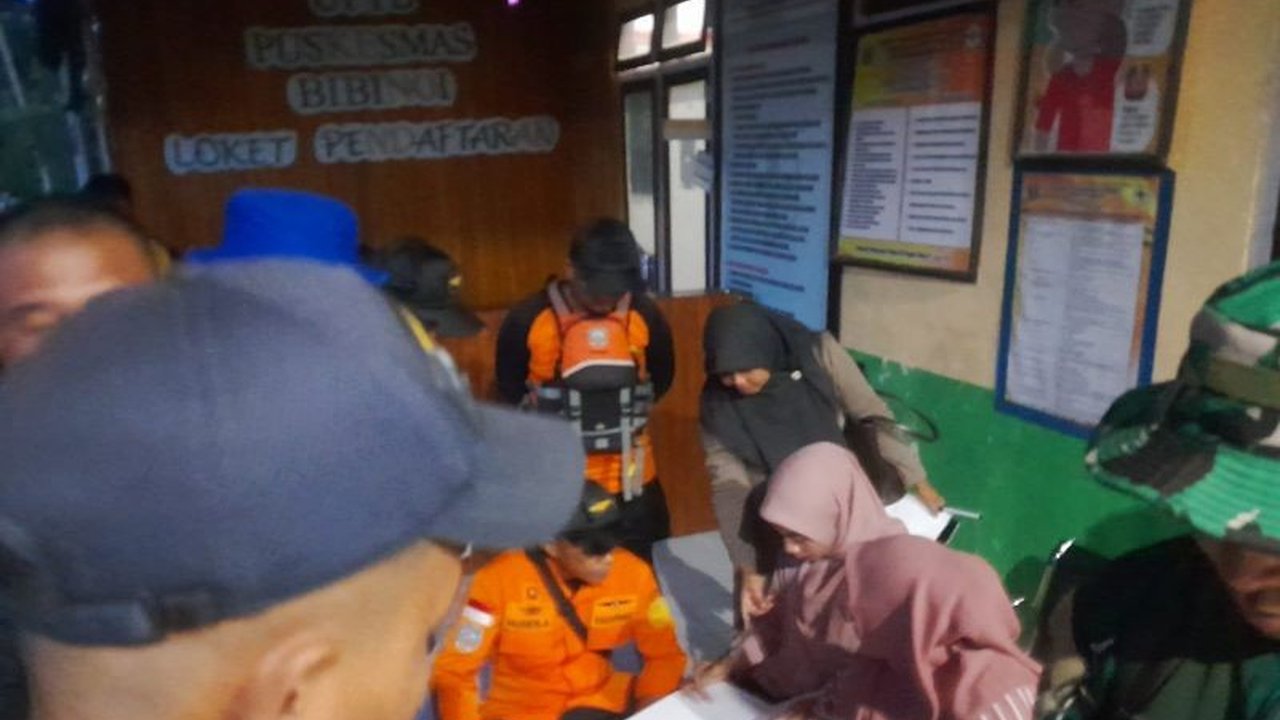 Tim SAR gabungan terus melakukan pencarian korban longboat tenggelam di perairan Bibinoi, Halmahera Selatan. Satu korban masih hilang, Basarnas berharap segera ditemukan.
