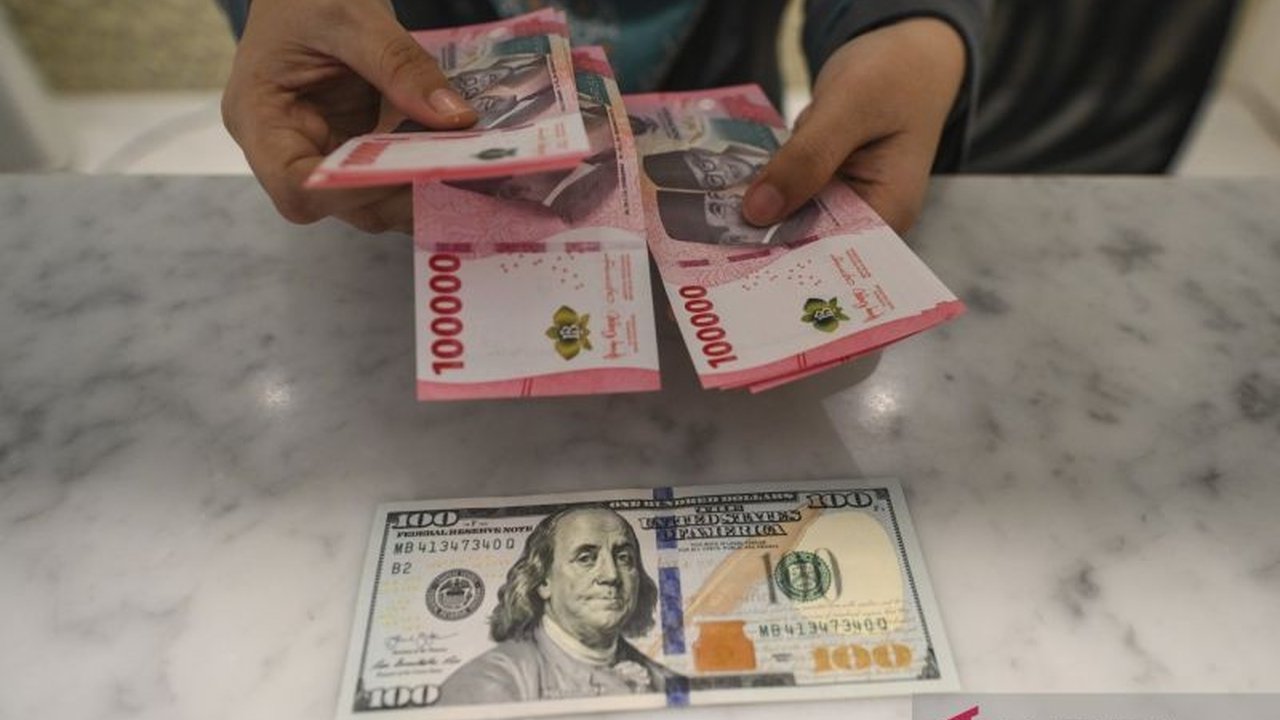 Institute for Development of Economics and Finance (Indef) menegaskan pentingnya kredibilitas fiskal dan stabilitas moneter untuk menjaga Stabilitas Rupiah. Lantas, bagaimana prospeknya di tengah ketidakpastian global dan domestik?