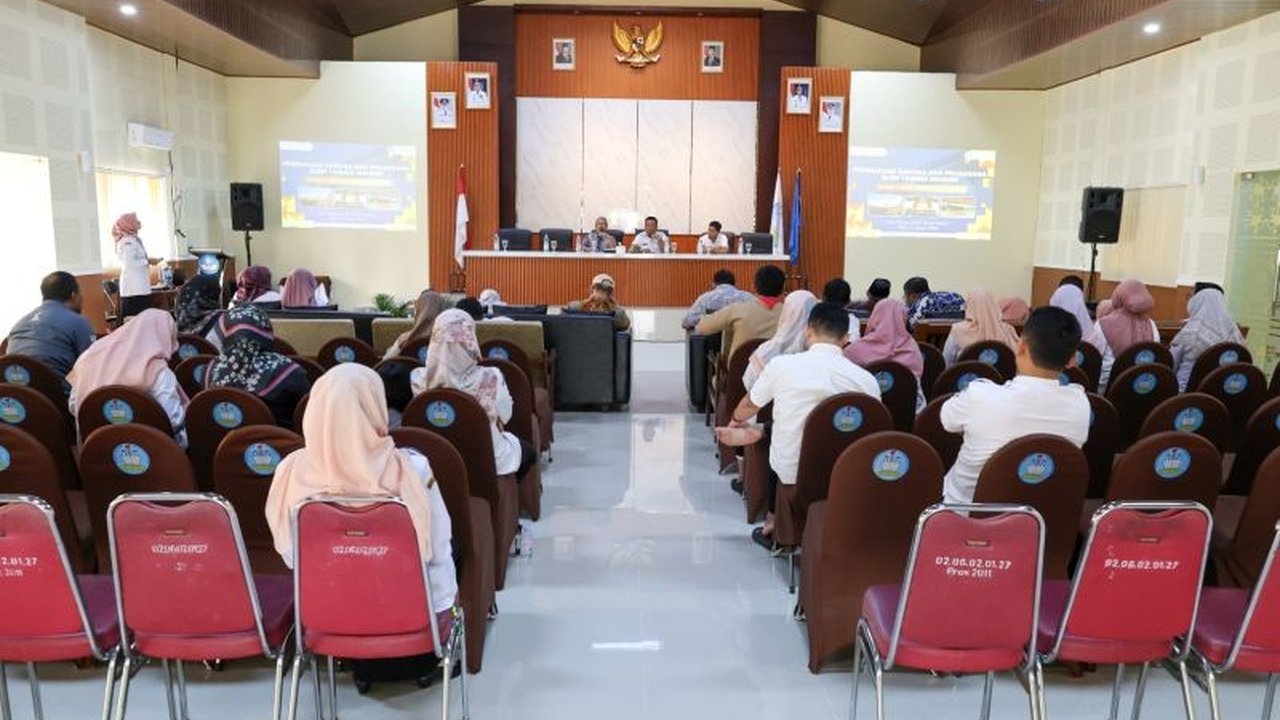 Anggota Komisi V DPRD Jawa Barat menyoroti kebutuhan mendesak akan dukungan Pemda untuk SLBN Taruna Mandiri Kuningan, terutama dalam hal tenaga pengajar dan sarana prasarana, demi keberlanjutan pendidikan siswa berkebutuhan khusus.