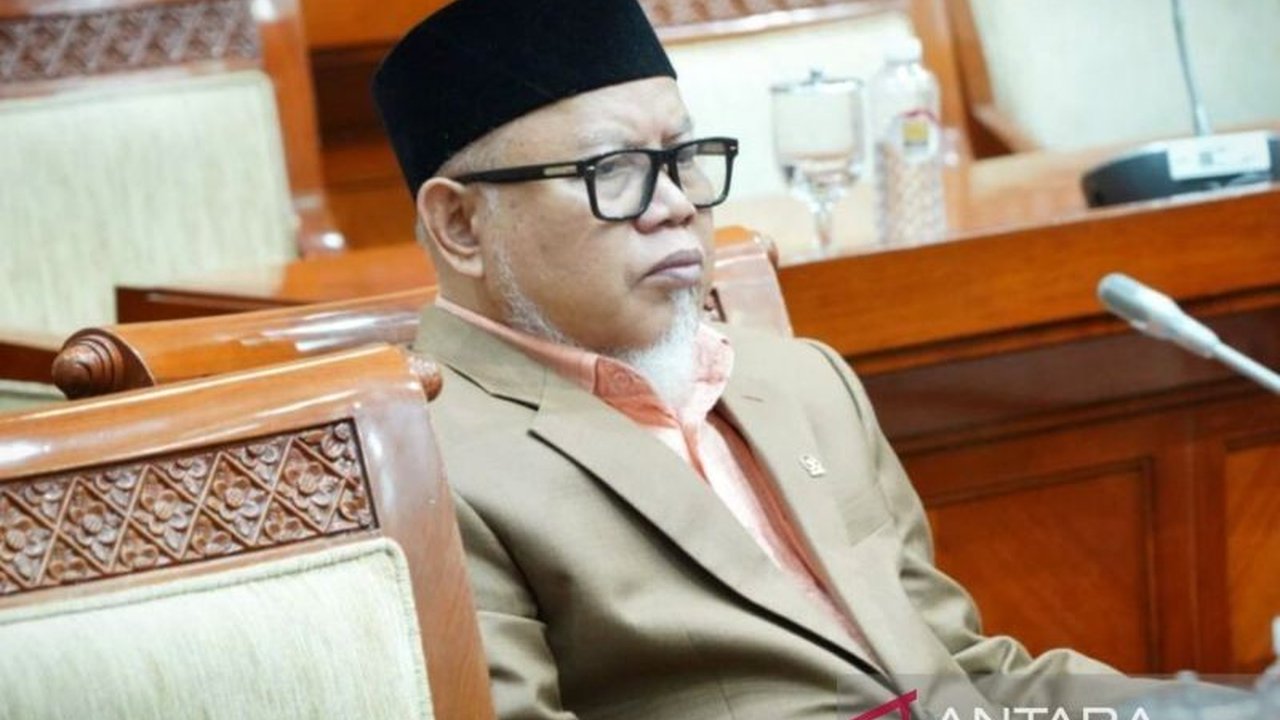 Anggota DPR RI Surahman Hidayat menekankan pentingnya pelestarian lingkungan sebagai benteng utama Indonesia hadapi bencana alam. Apa saja upaya yang bisa dilakukan?