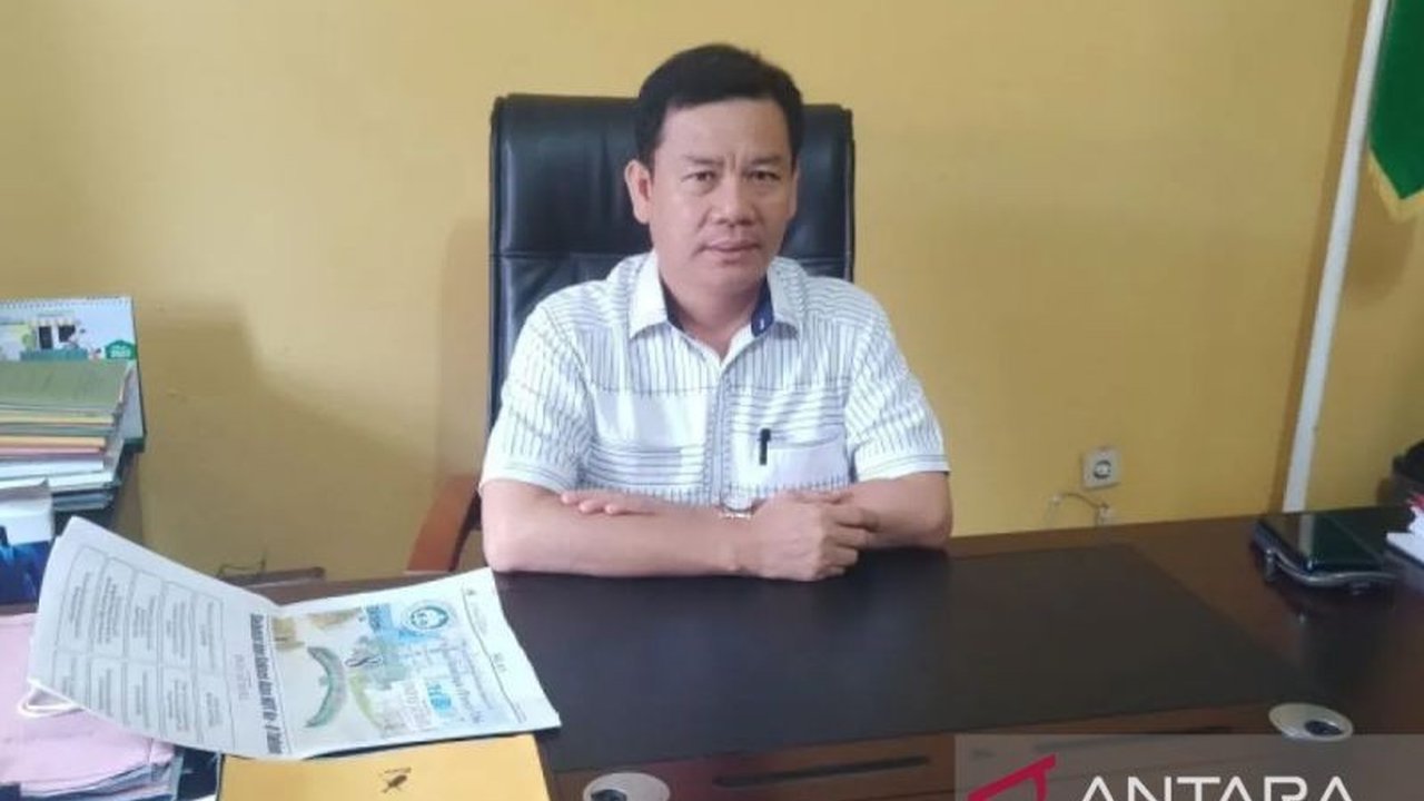 Dinas Tenaga Kerja (Disnaker) Kabupaten Ogan Komering Ulu (OKU) menghadapi tantangan serius dalam pendataan Tenaga Kerja Asing OKU, berdampak pada retribusi daerah. Upaya serius sedang disiapkan untuk mengatasi masalah ini.