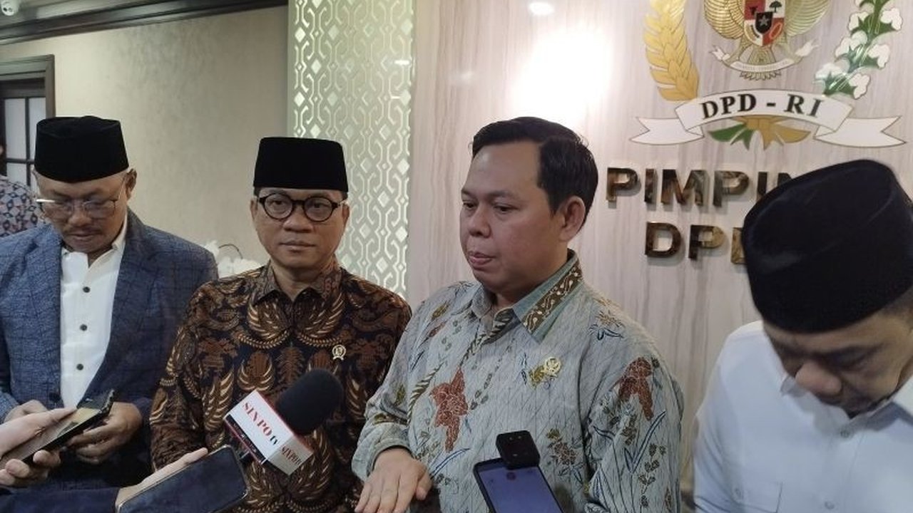 Dewan Perwakilan Daerah (DPD) RI berkolaborasi dengan Kementerian Desa, Pembangunan Daerah Tertinggal, dan Transmigrasi (Kemendes PDTT) meluncurkan Program Desa Hijau, sebuah inisiatif strategis untuk menjaga lingkungan sekaligus menggeliatkan potensi eko
