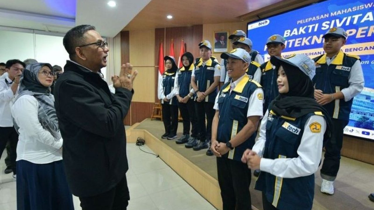 Kementerian Pekerjaan Umum (PU) melibatkan Mahasiswa Politeknik PU dalam upaya percepatan pemulihan pascabencana banjir di Aceh dan Sumatera Utara, menunjukkan komitmen nyata dalam membangun kembali infrastruktur yang terdampak.