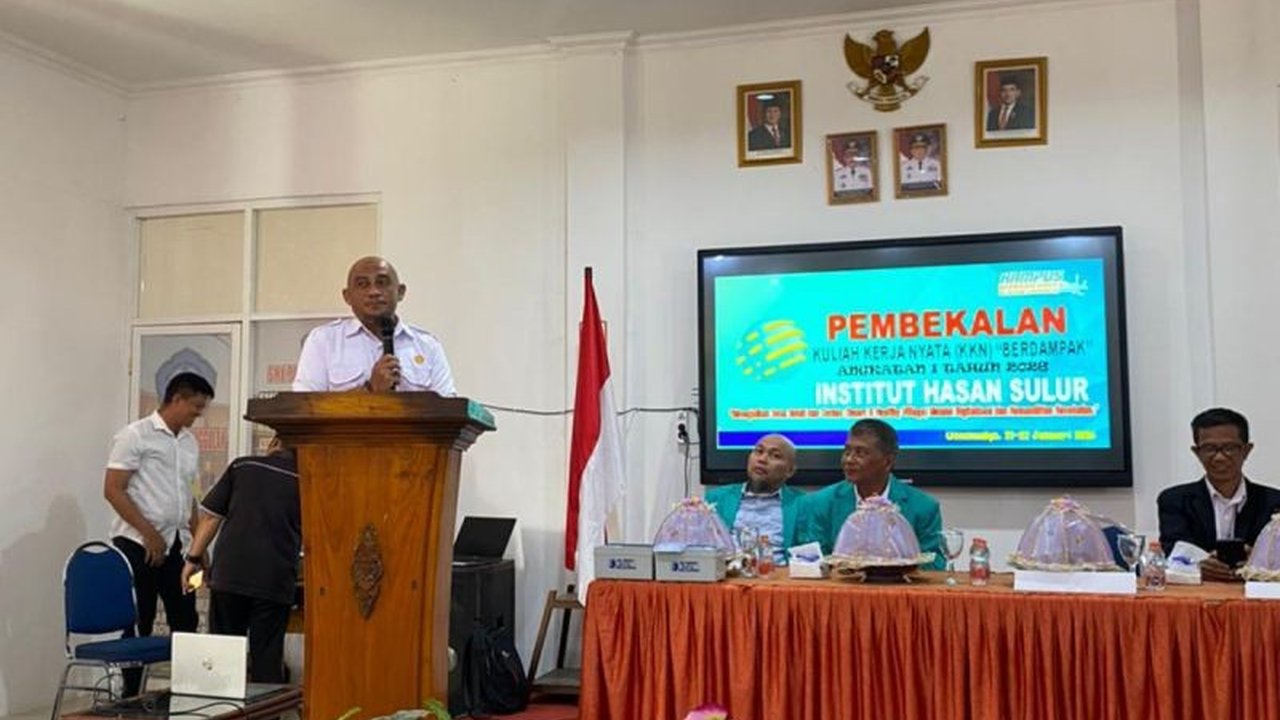 Dinas Pendidikan dan Kebudayaan Sulawesi Barat (Disdik Sulbar) melibatkan mahasiswa Kuliah Kerja Nyata (KKN) Berdampak untuk memperkuat validasi data anak tidak sekolah (ATS) di Kabupaten Polewali Mandar, memastikan tidak ada lagi anak usia sekolah yang t