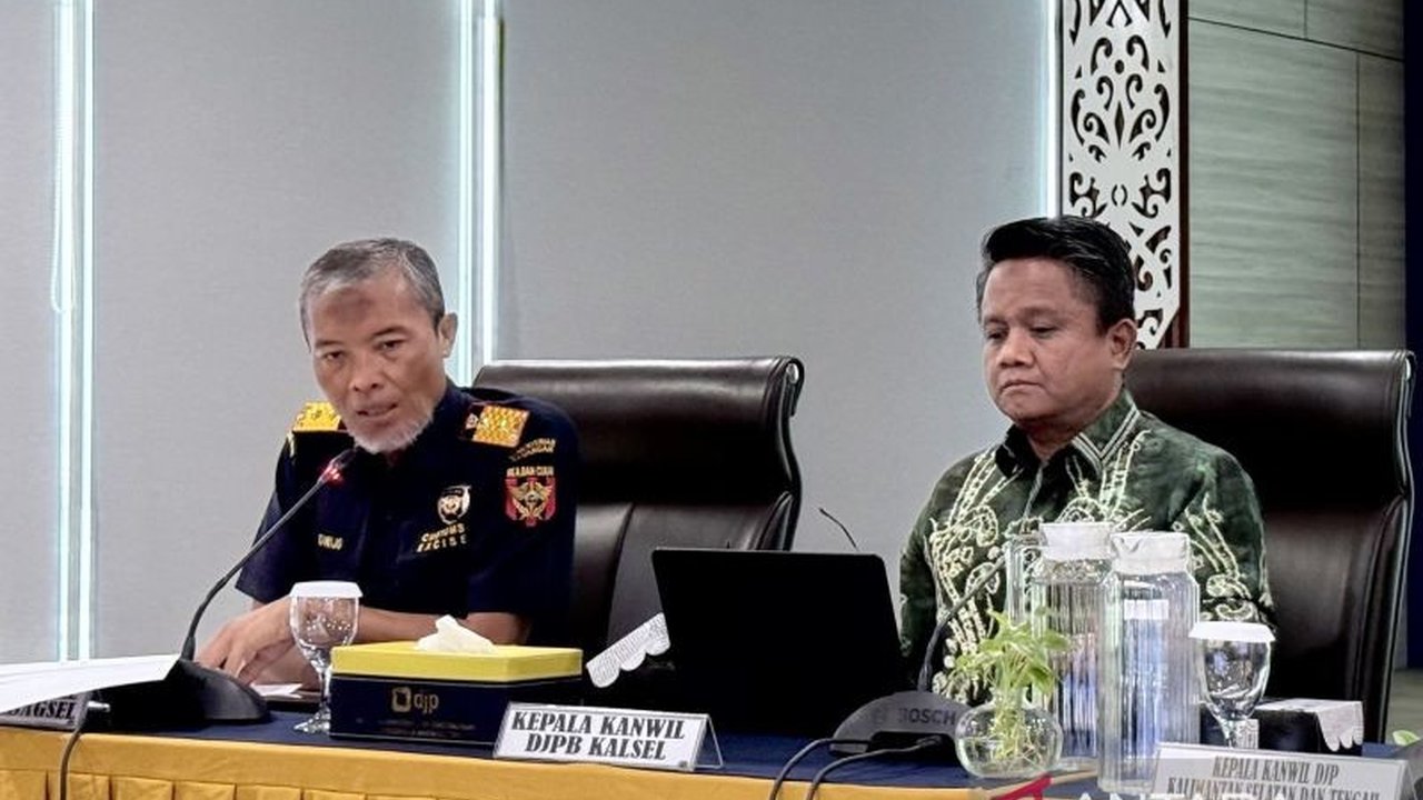 Bea Cukai Kalbagsel mencatat kinerja impresif sepanjang tahun 2025, berhasil melampaui target pendapatan negara hingga 508,18 persen berkat lonjakan Bea Keluar dan Cukai yang signifikan.