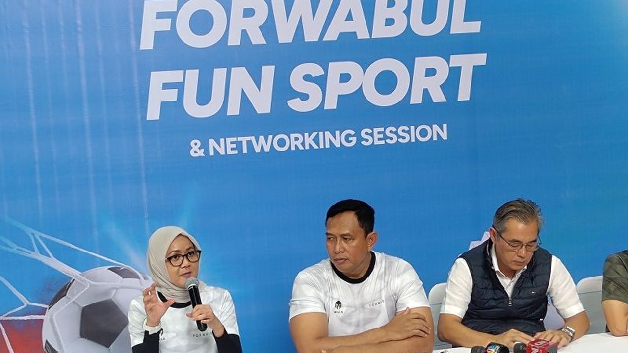 Perum Bulog memastikan kesiapan gudang 2,1 juta ton untuk panen raya 2026 dan mengelola 70% porsi DMO Minyakita, menjamin stabilitas pangan nasional.