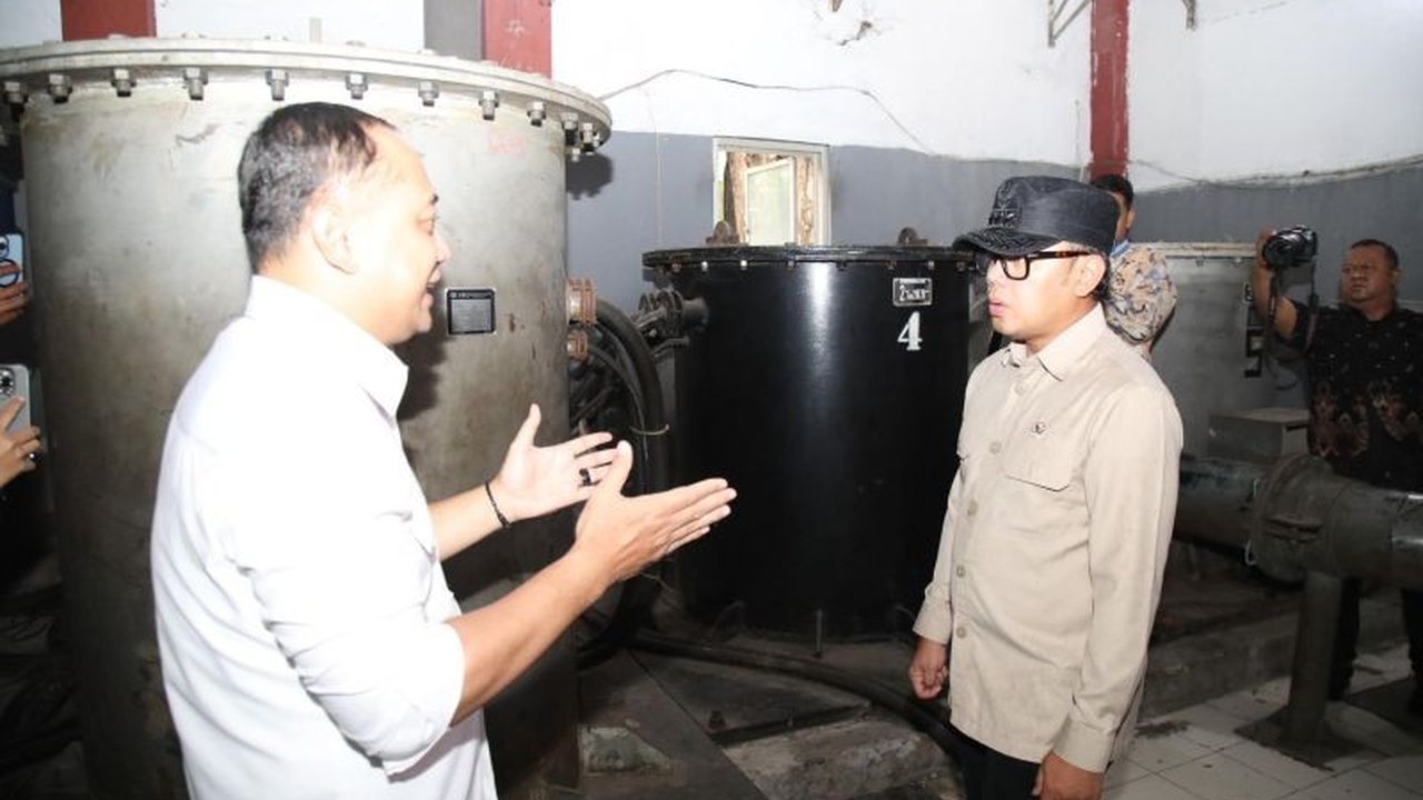 Wakil Menteri Dalam Negeri Bima Arya Sugiarto menyoroti keberhasilan Sistem Pompa Terintegrasi di Surabaya sebagai inspirasi penanganan cuaca ekstrem bagi daerah lain di Indonesia.