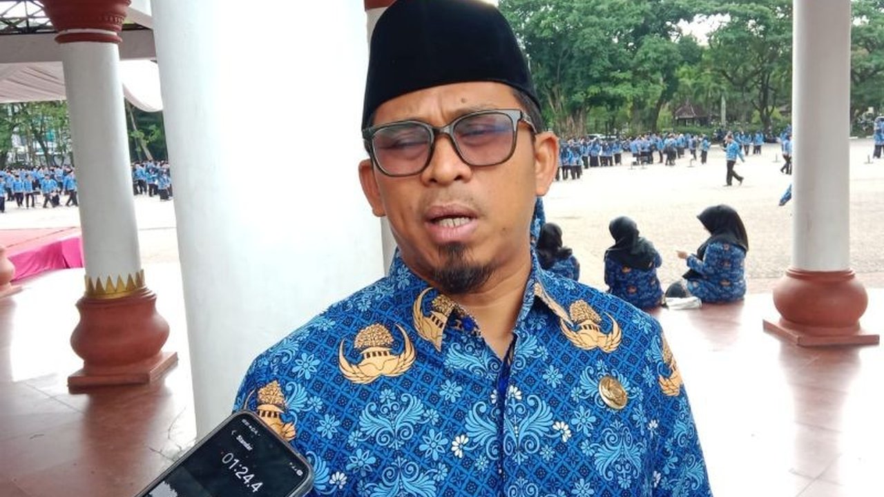 Dinas Pendidikan dan Kebudayaan (Dindikbud) Kota Serang melaporkan Program Kota Serang Mengaji berhasil menekan angka buta aksara Al Quran di kalangan siswa SMP, menunjukkan efektivitasnya dalam membentuk generasi Qurani.