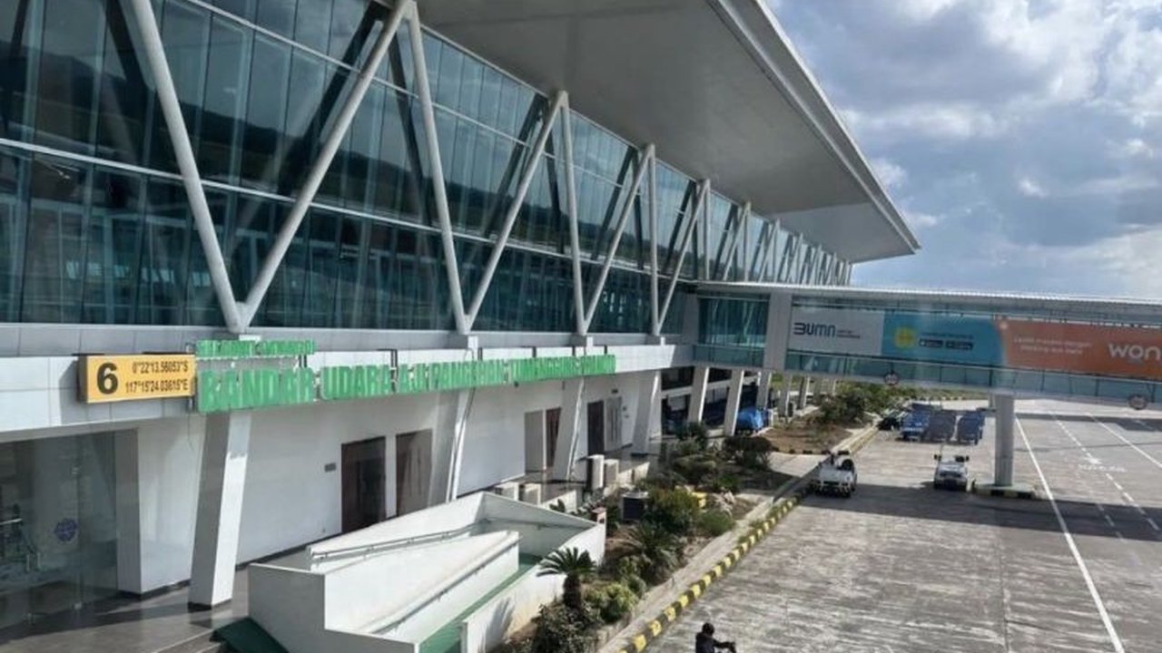Bandara APT Pranoto Samarinda bersiap membuka gerbang penerbangan internasional mulai Februari 2026, menandai era baru konektivitas udara bagi Kalimantan Timur.