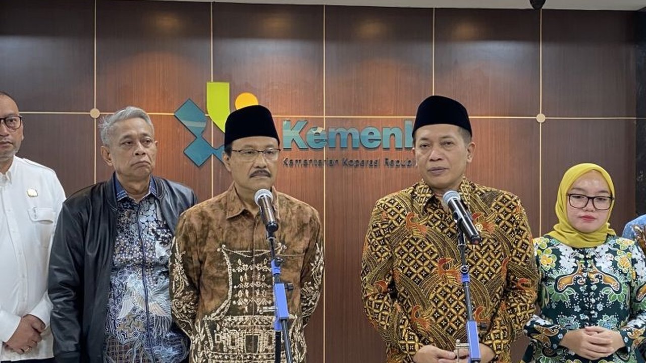 Menteri Koperasi Ferry Juliantono menargetkan 27 ribu Kopdes Merah Putih beroperasi penuh pada April 2026, menjadi langkah awal dari 80 ribu koperasi untuk perkuat ekonomi desa dan nasional.