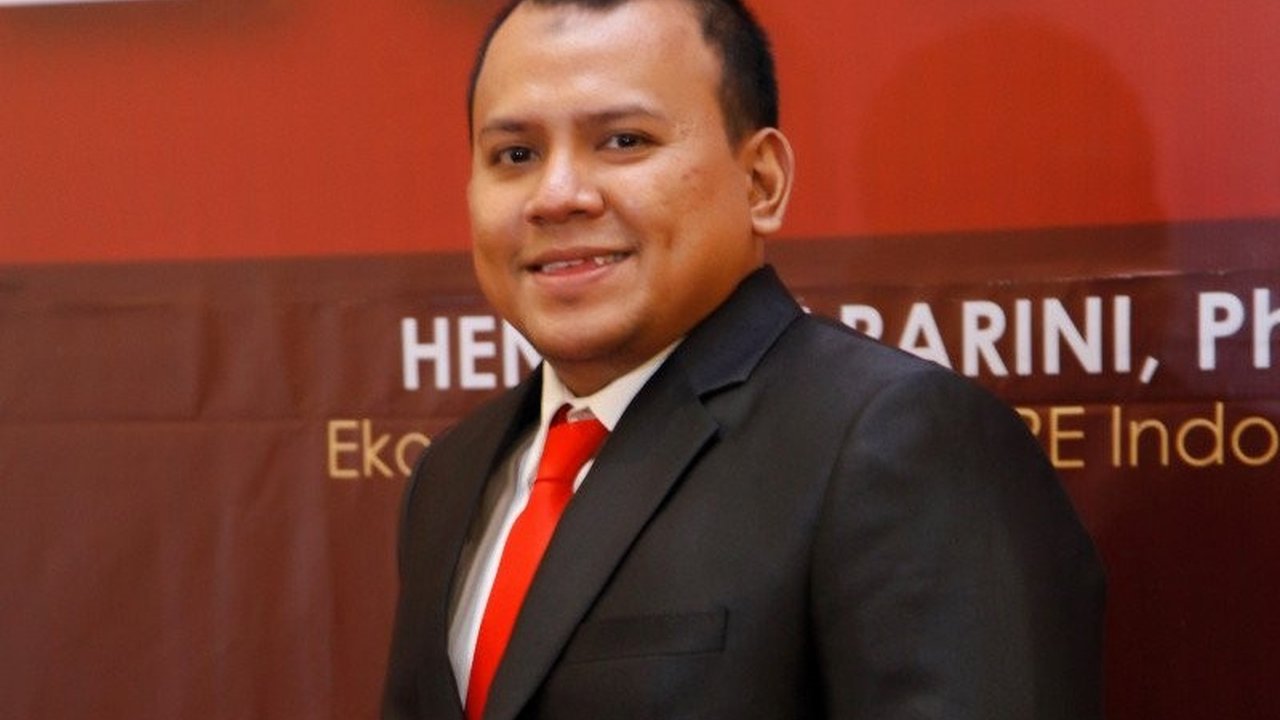 Ekonom CORE Yusuf Rendy Manilet menilai Potensi Pertumbuhan Ekonomi Indonesia dapat melampaui 5 persen, didukung bonus demografi dan sumber daya alam, menanggapi pidato Prabowo di WEF.
