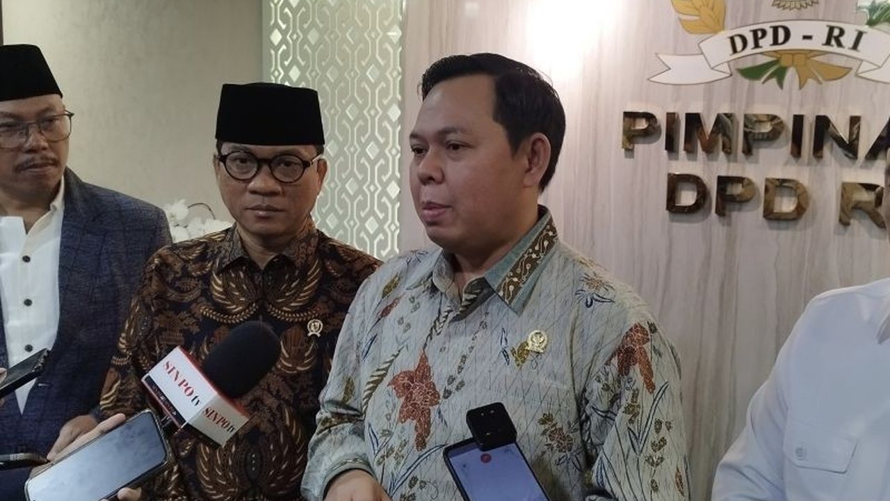 Presiden Prabowo Subianto telah mencabut izin 28 perusahaan yang terbukti melanggar pemanfaatan kawasan hutan. DPD RI menilai pencabutan izin perusahaan Prabowo ini sebagai pesan kuat bagi entitas lain agar tidak melakukan pelanggaran serupa.