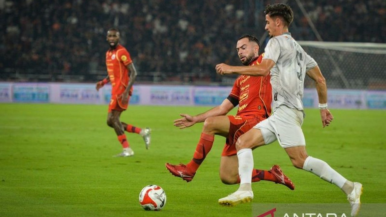 Pemain Persija, Jordi Amat, membeberkan detail percakapan awalnya dengan pelatih baru timnas Indonesia, John Herdman, memberikan gambaran pendekatan sang pelatih yang personal.