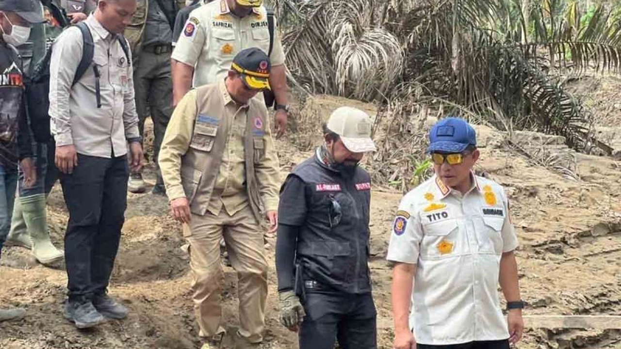 Menteri Dalam Negeri Muhammad Tito Karnavian menyalurkan bantuan terpadu untuk percepatan pemulihan pascabencana di Kabupaten Aceh Tamiang, memastikan fungsi pemerintahan dan ekonomi pulih kembali.