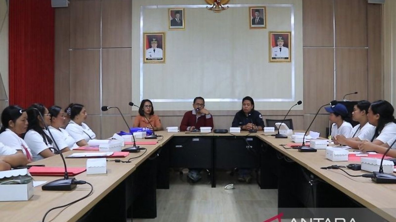 Pemerintah Kabupaten Bangli, Bali, proaktif mendampingi pelaku UMKM dalam pengurusan izin usaha dan peningkatan literasi digital, mempercepat Transformasi Digital UMKM Bangli demi ekonomi daerah yang lebih maju.
