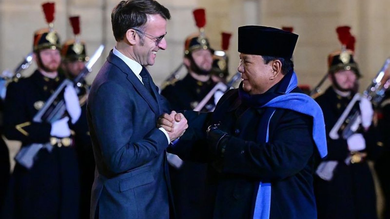 Presiden Prabowo Subianto kembali dijamu Presiden Emmanuel Macron di Istana Élysée, Paris, mempererat hubungan bilateral setelah Pertemuan Prabowo Macron di Davos.