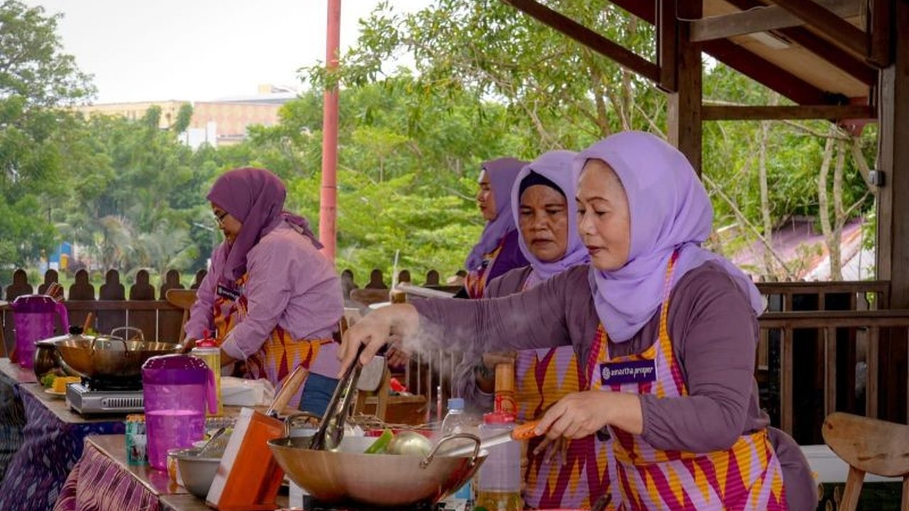 Amartha berkolaborasi dengan ribuan ibu mitra di seluruh Indonesia melalui program 'Cerita Rasa' untuk memperkuat Ketahanan Pangan Nasional dan melestarikan kuliner lokal.