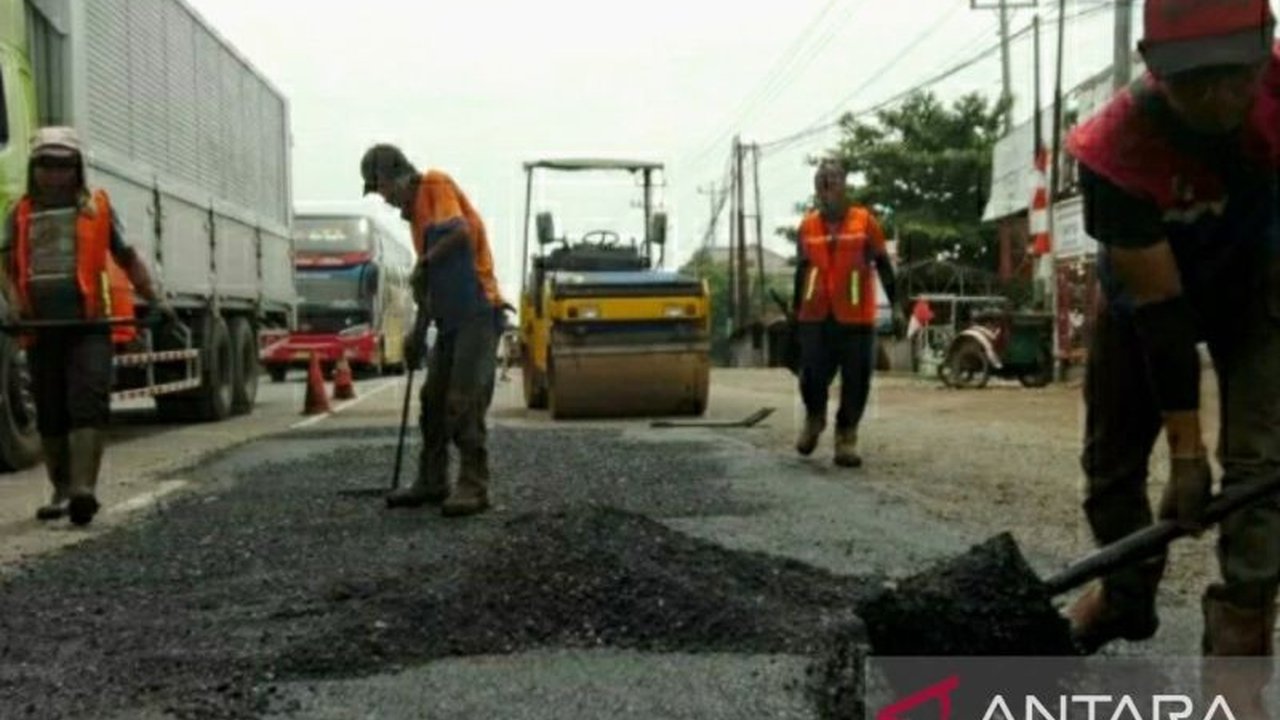 Pemerintah Kabupaten Subang mengalokasikan Rp271 miliar untuk Anggaran Infrastruktur Subang. Dana ini akan digunakan untuk perbaikan jalan, jembatan, dan drainase guna meningkatkan kualitas layanan publik serta mengatasi tantangan di lapangan.