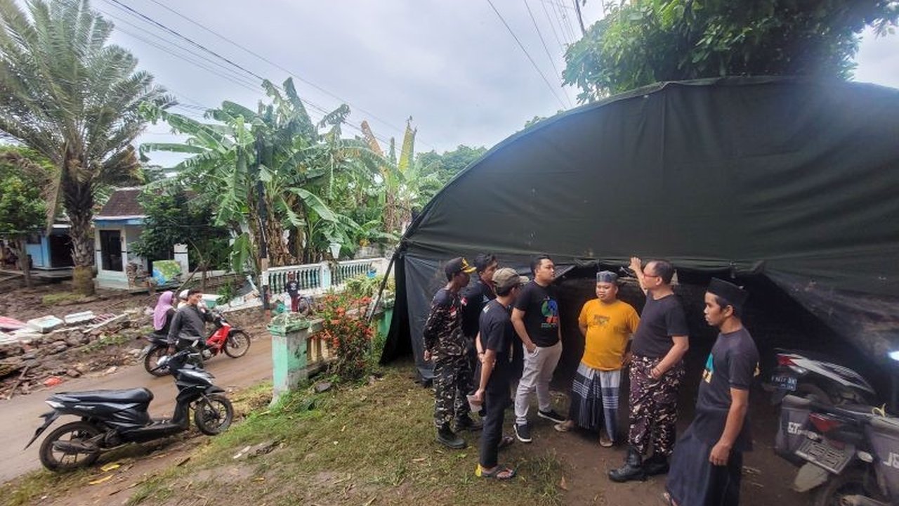 GP Ansor Situbondo dirikan dapur umum untuk korban banjir bandang di Desa Kalianget, Banyuglugur. Aksi kemanusiaan ini fokus penuhi kebutuhan dasar warga terdampak paling parah.