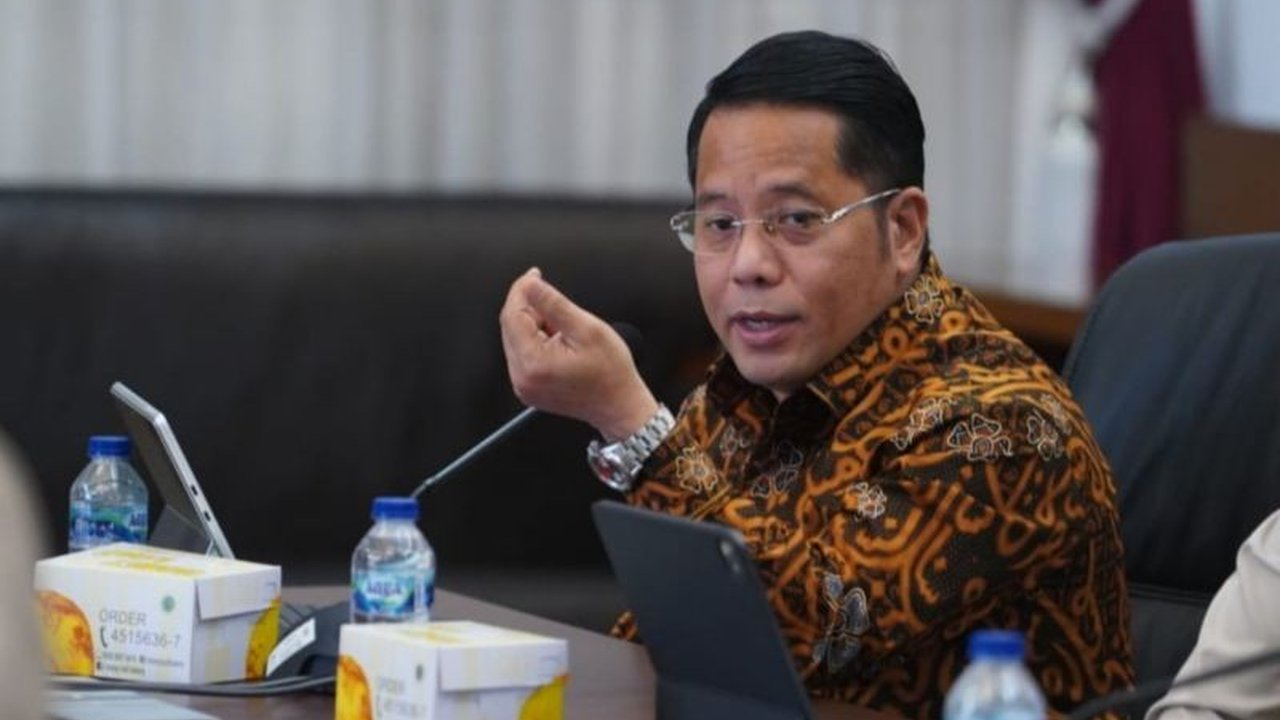 Kementerian Agama (Kemenag) membuka pendaftaran Beasiswa S2 Double Degree, berkolaborasi dengan Australia Awards Indonesia dan LPDP, memberikan kesempatan emas bagi keluarga besar Kemenag untuk menempuh pendidikan magister di UIN Sunan Ampel Surabaya dan.