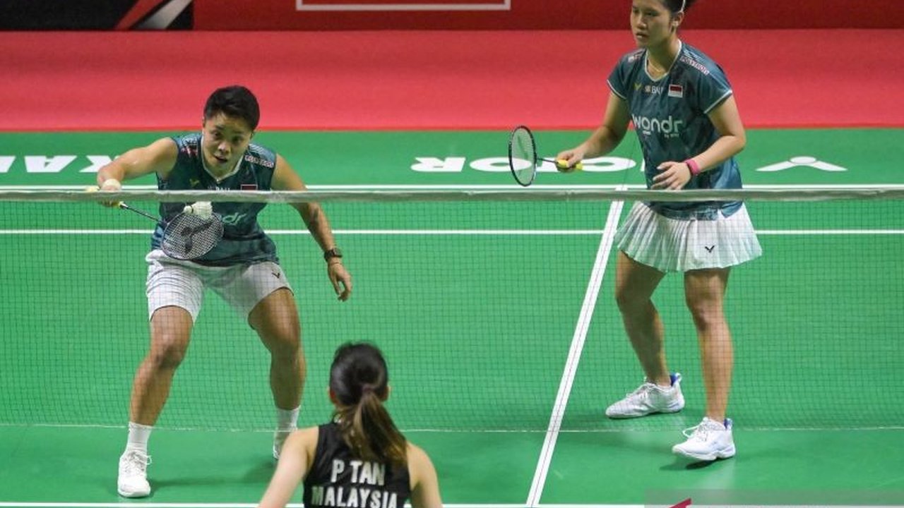 Ganda putri Lanny Apriyani mengevaluasi aspek nonteknis setelah langkah mereka terhenti di semifinal Indonesia Masters 2026. Apa yang menjadi fokus utama mereka untuk peningkatan performa?