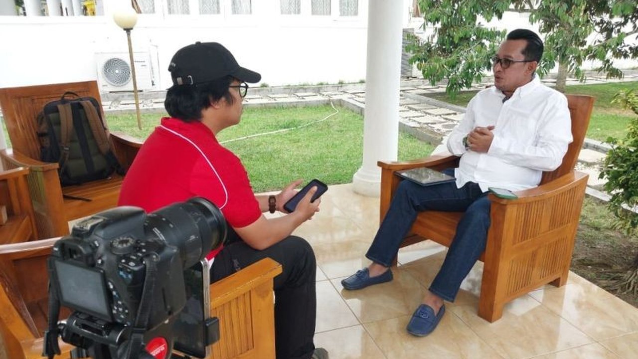 Pemerintah Kabupaten Tanah Datar, melalui Bupati Eka Putra, memastikan kelengkapan perabotan di Hunian Sementara Tanah Datar bagi korban bencana, agar mereka dapat segera menempati tempat tinggal yang layak dan nyaman.