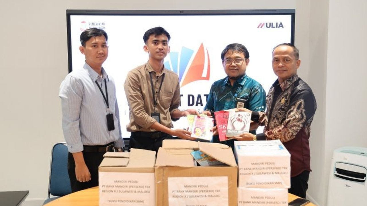 Dinas Perpustakaan Makassar sukses menghimpun 1.500 judul Donasi Buku Makassar dari berbagai pihak, memperkaya koleksi dan menyalurkannya ke perpustakaan binaan. Simak selengkapnya!