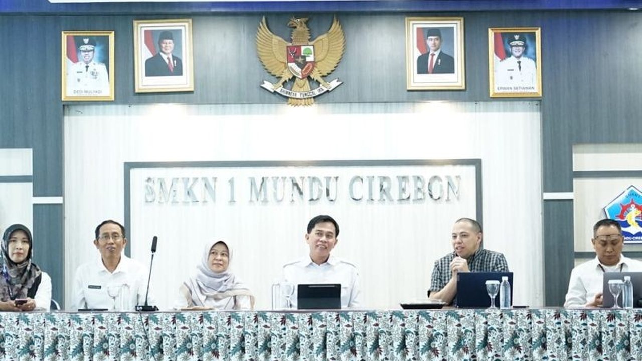 Kawasan Rebana diproyeksikan menjadi pusat Rebana Cetak Perawat Bersertifikat, menyiapkan tenaga profesional untuk pasar global dan domestik, sekaligus meningkatkan status pekerja migran Indonesia.