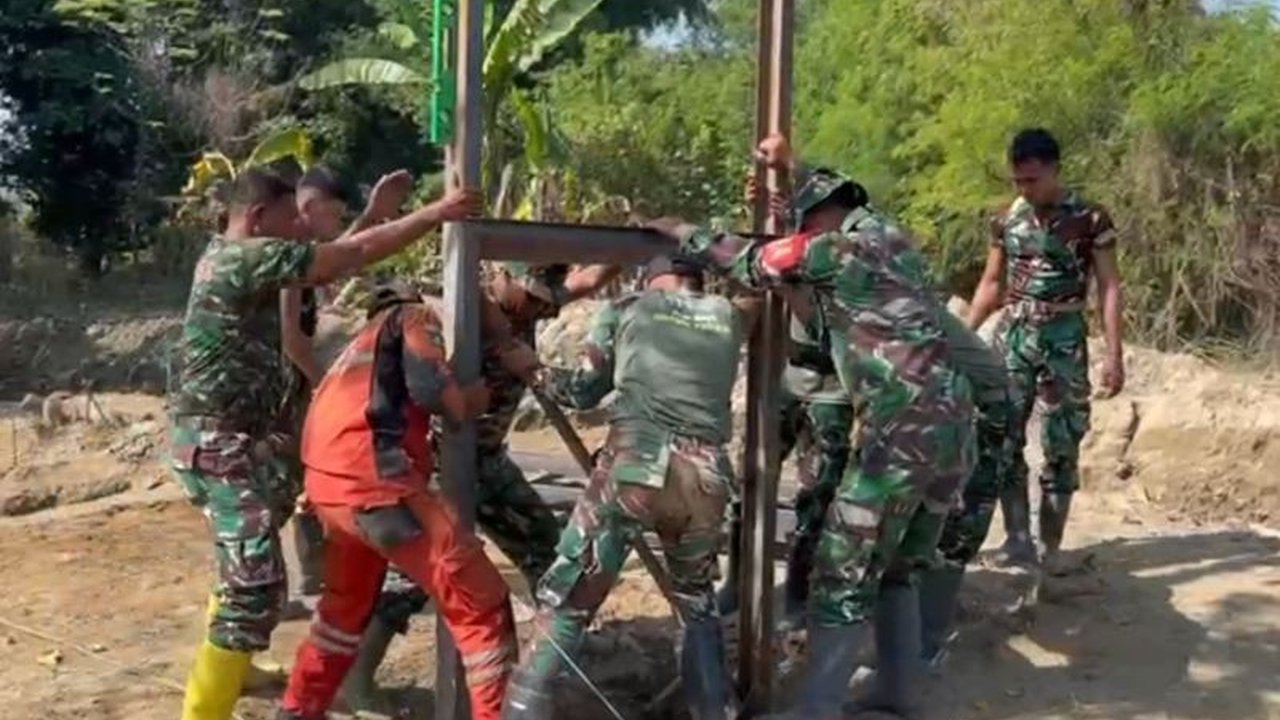 Pemerintah terus menggenjot Pembangunan Jembatan Aceh di wilayah terpencil pasca-banjir, membuka akses vital dan memulihkan ekonomi warga. Simak detail progresnya.
