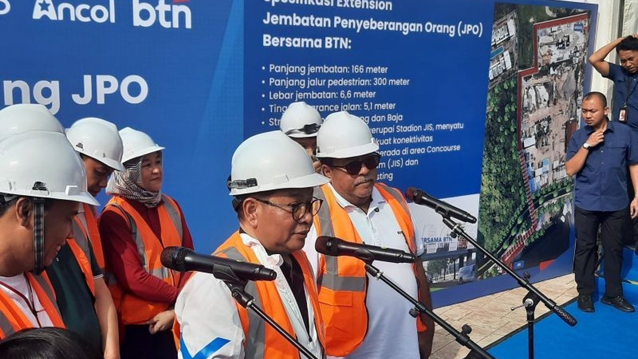Gubernur DKI Jakarta Pramono Anung mengumumkan sebagian besar wilayah Banjir Jakarta Surut dan layanan transportasi beroperasi normal, meskipun beberapa titik genangan masih terpantau.