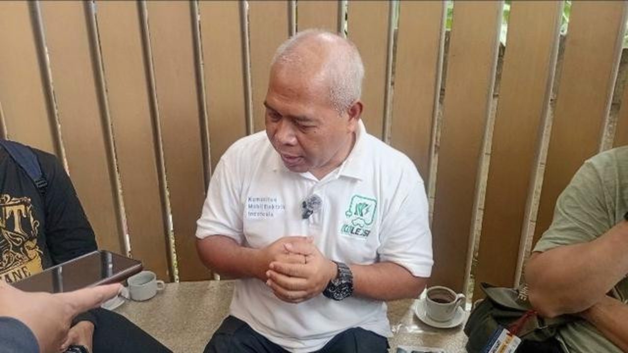 Ketua Umum KOLEKSI Arwani Hidayat ungkap penyebab kebakaran mobil listrik hingga ekosistem SPKLU di Indonesia (Lipuran6/Azkal Azkia)
