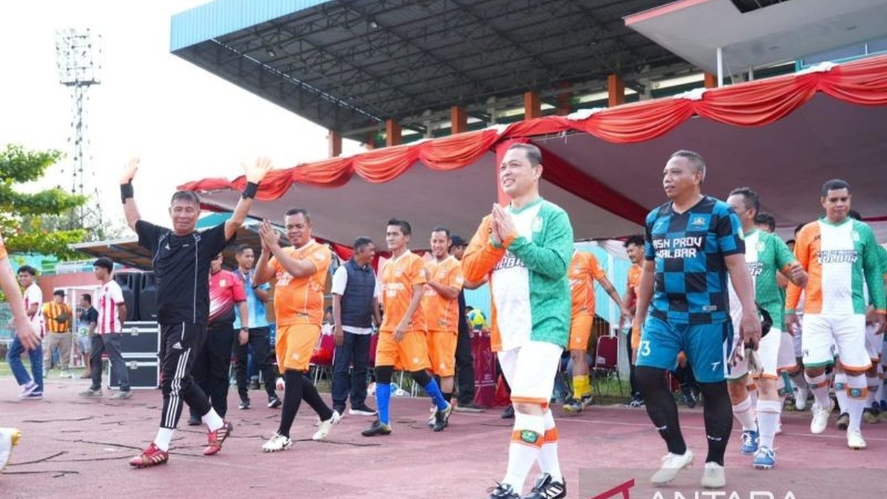 Pemerintah Provinsi Kalimantan Barat serius menggalakkan **Kebangkitan Sepak Bola Kalbar** dengan menggelar Liga 4 dan merencanakan stadion baru berstandar nasional, simak detailnya!