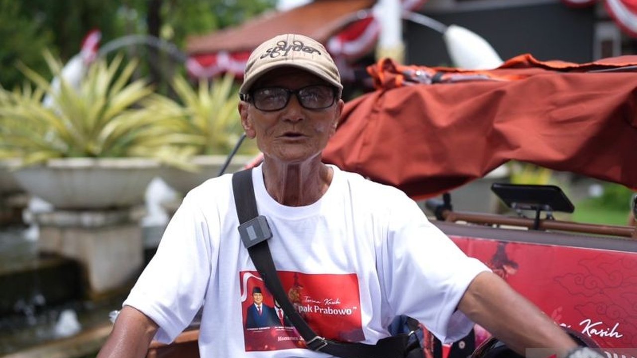 Para penarik becak di Sidoarjo mengungkapkan rasa syukur atas bantuan Becak Listrik Presiden Prabowo Subianto, yang diharapkan dapat menopang mata pencarian mereka dan mendorong transportasi ramah lingkungan.