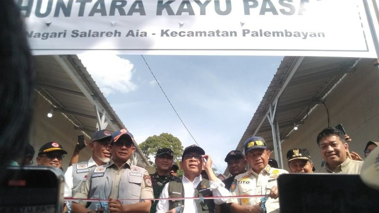 Badan Nasional Penanggulangan Bencana (BNPB) terus memacu pembangunan hunian sementara (huntara) bagi warga terdampak bencana di Aceh, Sumatera Utara, dan Sumatera Barat, dua bulan pascabencana. Progres Pembangunan Huntara BNPB ini menunjukkan komitmen pe
