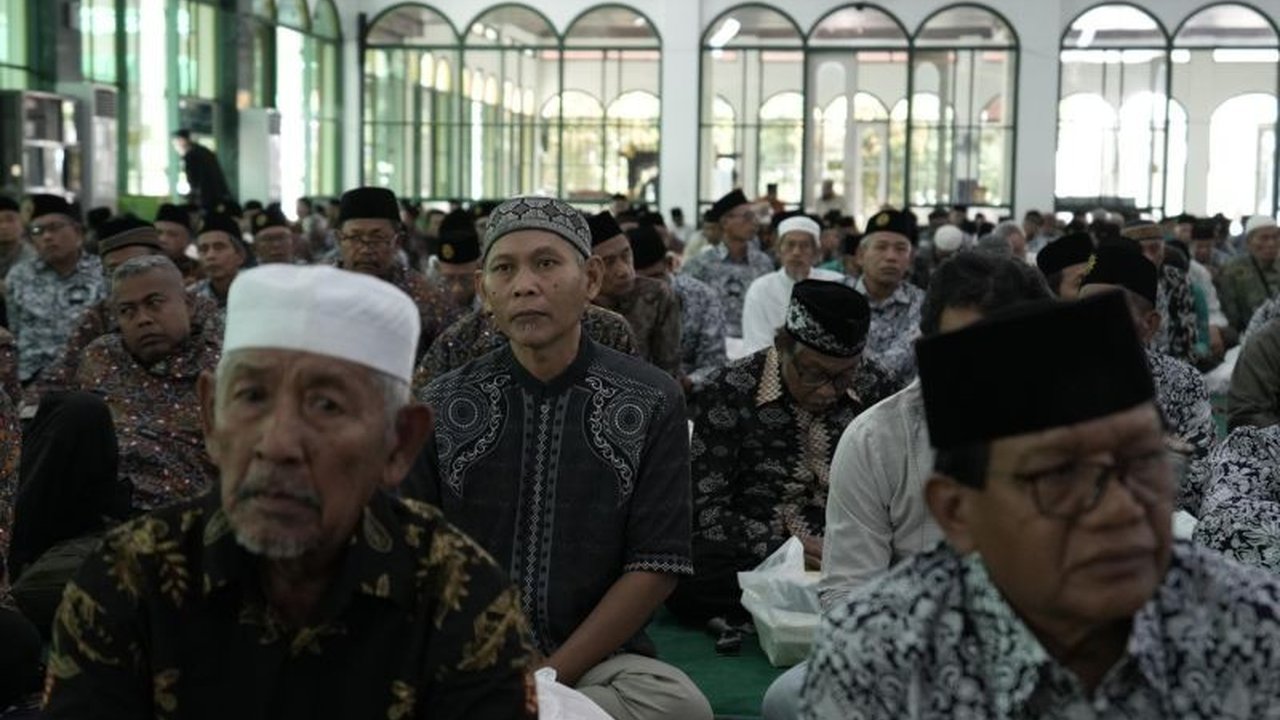 Ribuan Calon Haji Sleman mengikuti ta'aruf di Masjid Agung Dr. Wahidin Sudirohusodo, Sleman, sebagai persiapan penting menuju ibadah haji 2026.