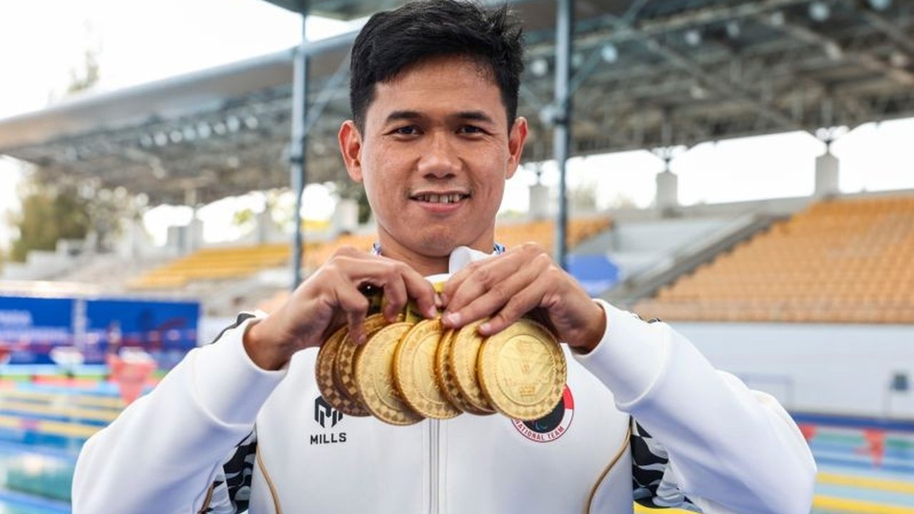 Jendi Pangabean kembali menorehkan prestasi gemilang dengan tujuh medali emas di APG 2025 Thailand, membuktikan bahwa disiplin dan dukungan keluarga adalah kunci utama kesuksesannya.