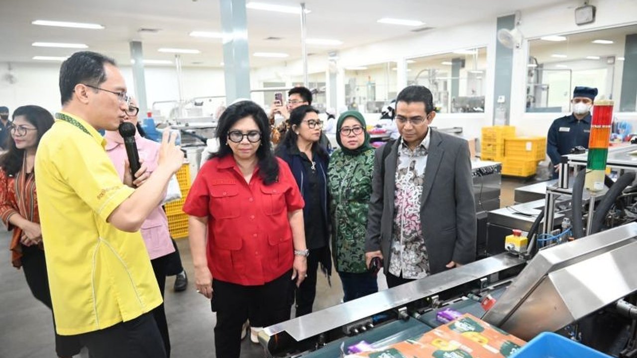 Anggota Komisi VII DPR RI Hendry Munief mendorong penguatan Industri Jamu Lokal UMKM melalui pembinaan terarah pemerintah, menyoroti potensi besar pasar di luar Jawa dan keberhasilan Sido Muncul sebagai inspirasi untuk naik kelas.