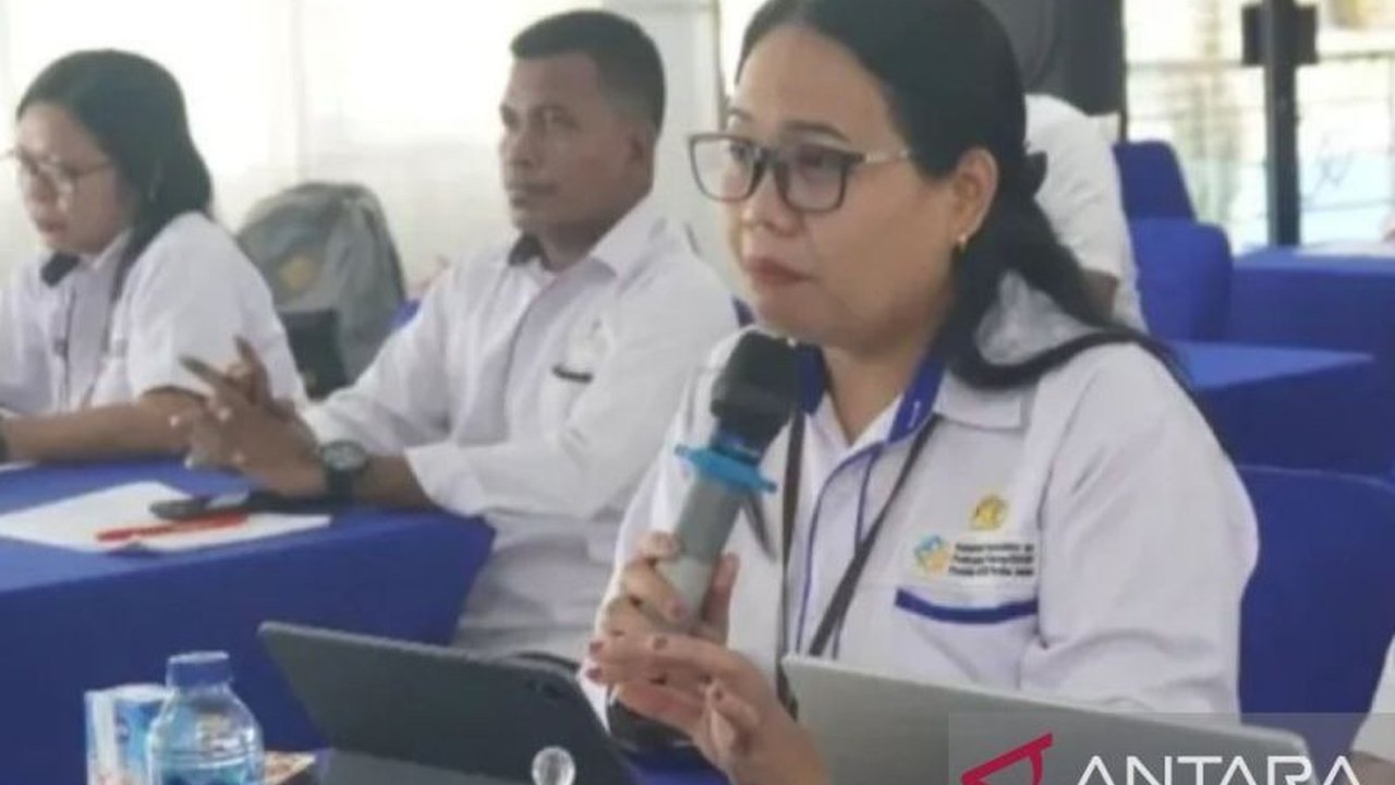 BKKBN Maluku gencar mengampanyekan penguatan peran keluarga sebagai benteng utama melindungi anak dari bahaya child grooming. Simak pentingnya komunikasi terbuka dan literasi digital dalam pencegahan.