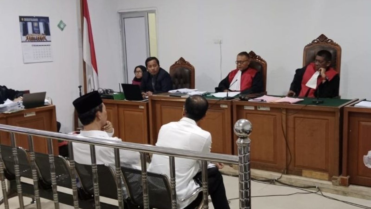 Mantan Wali Kota Palembang, Harnojoyo, secara tegas membantah menerima aliran dana dalam kasus korupsi Pasar Cinde saat sidang lanjutan. Pembelaan ini menjadi sorotan utama di persidangan.