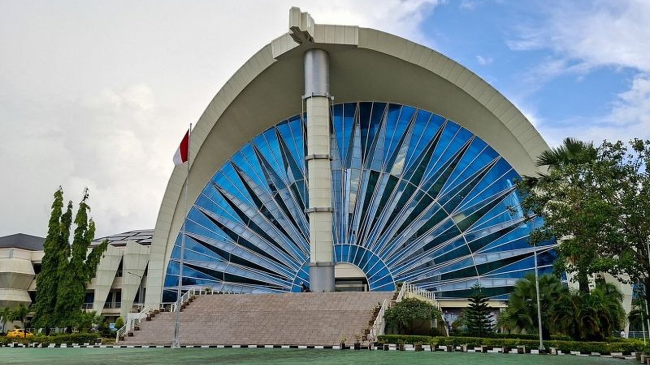 Direktorat Jenderal Kekayaan Negara (DJKN) mencatat nilai Barang Milik Negara (BMN) di Nusa Tenggara Timur (NTT) mencapai Rp105 triliun pada tahun 2025, angka ini berkontribusi signifikan pada pembangunan dan layanan publik di wilayah tersebut.